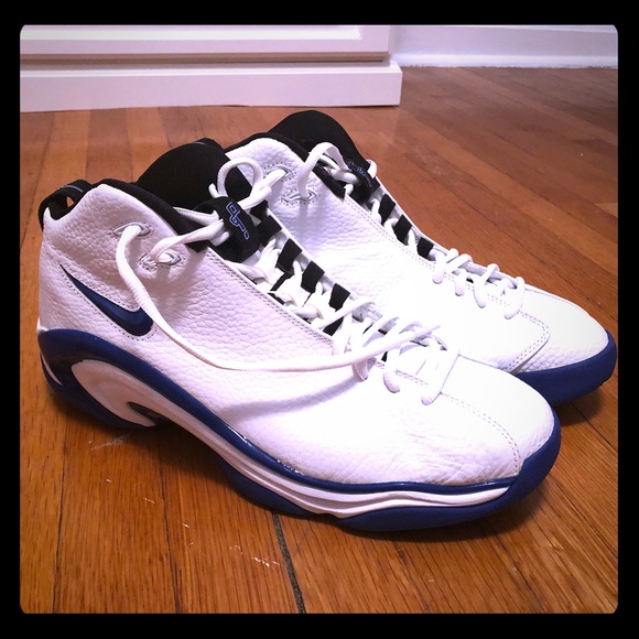 2005 nike basketball shoes